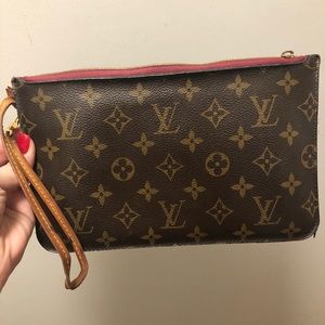 Louis Vuitton Neverfull Pouchette Wristlet